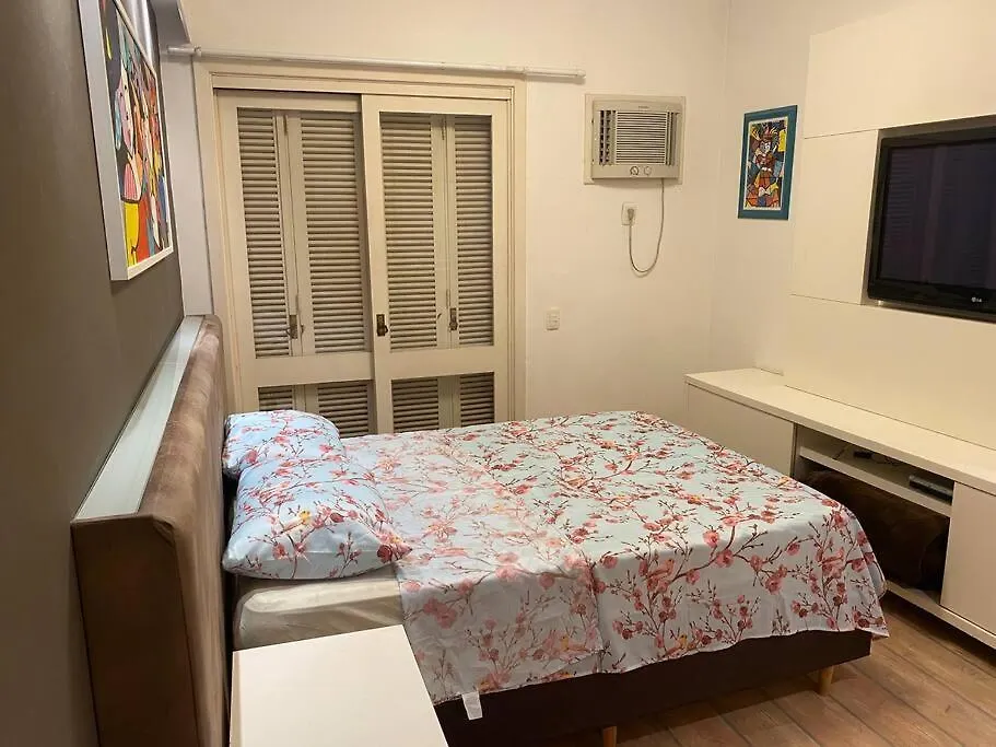 Flat Bem Localizado, Espacoso E Infraestrutura Completa Porto Alegre